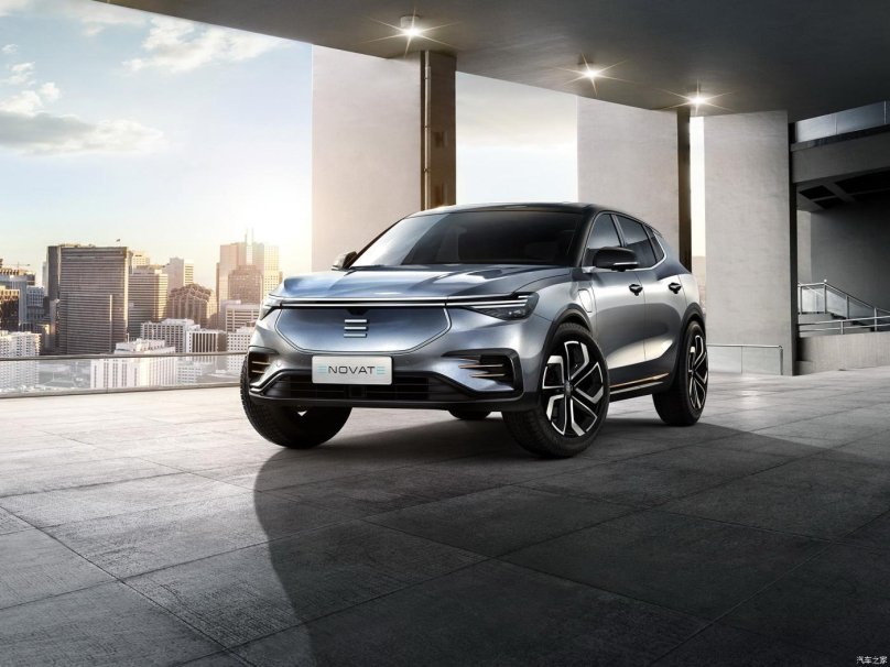 Электромобиль Enovate