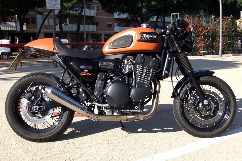 Triumph Thunderbird 900 Cafe Racer