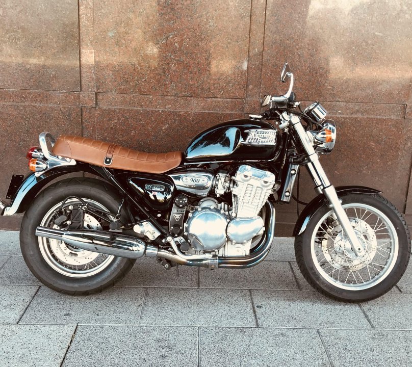 Триумф Тандерберд 900