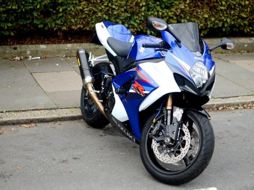 Suzuki GSX R k7