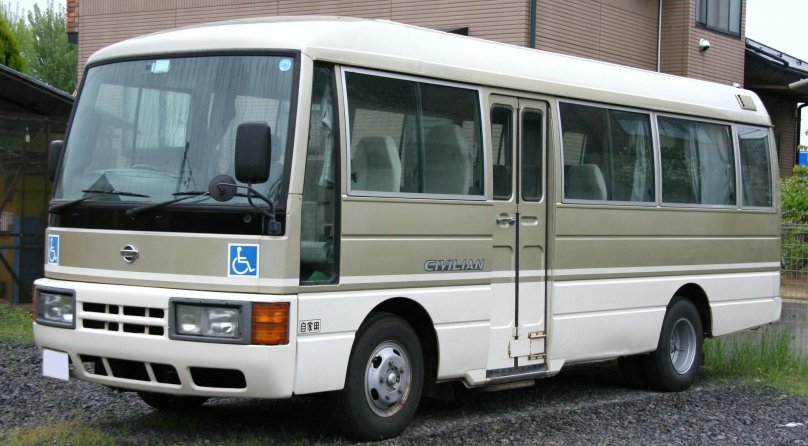 Nissan Civilian, 1995