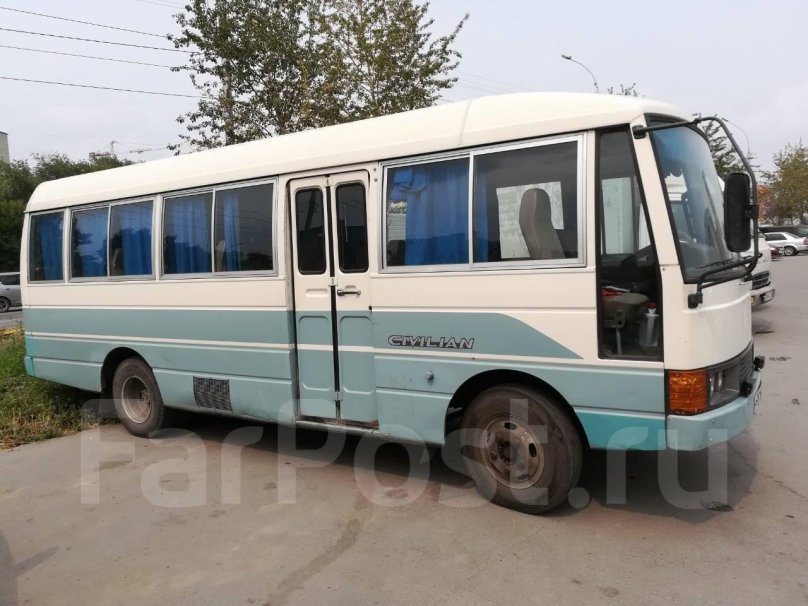 Nissan Civilian, 1995