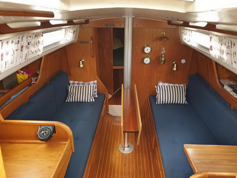 Albin Ballad 30 sailboat