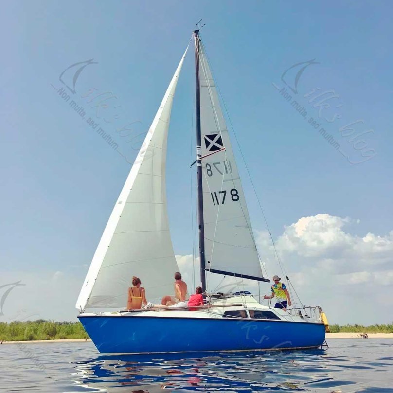 Maxi 77 парусная яхта