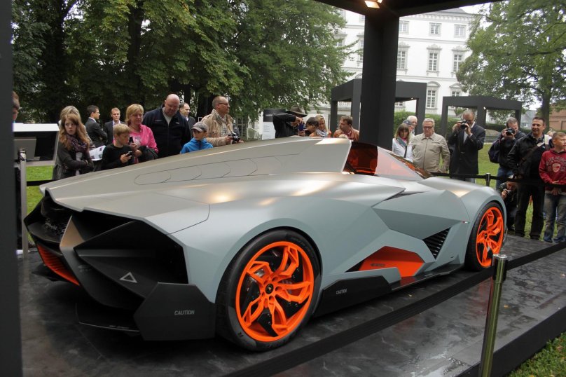Lamborghini Egoista салон