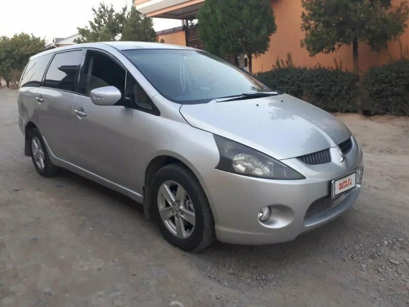 Митсубиси Грандис 2003 na4w 0009192