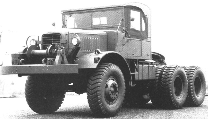 Аэродромный тягач второй мировой