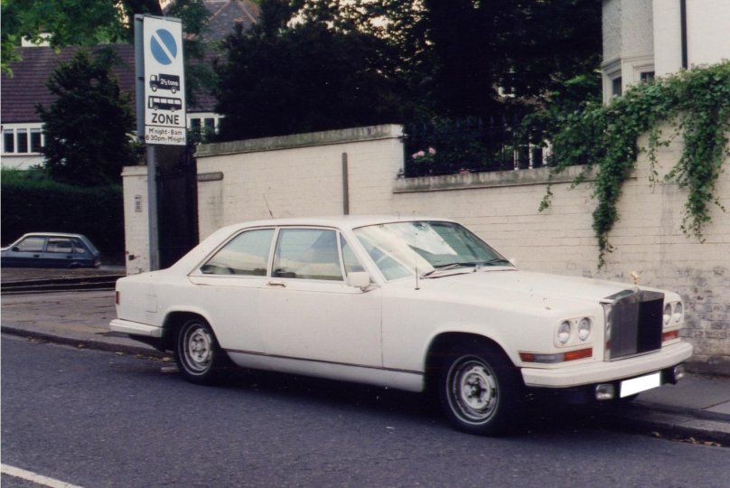 Роллс Ройс Камарг седан