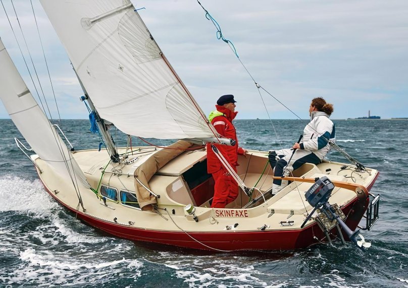 Яхта Фолькбот