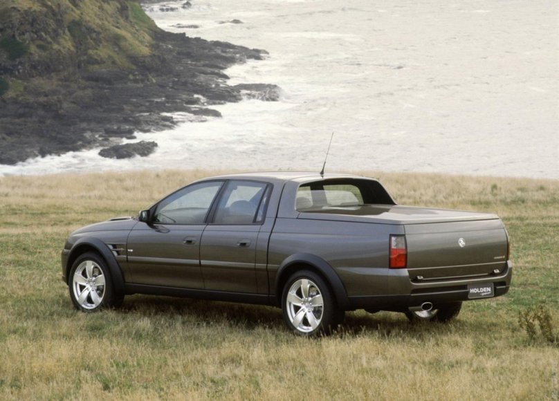 Холден кросс