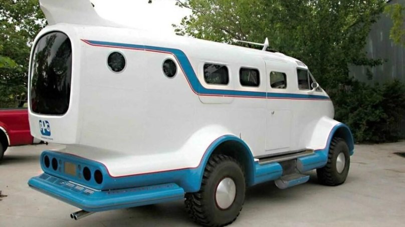 Внедорожный лимузин