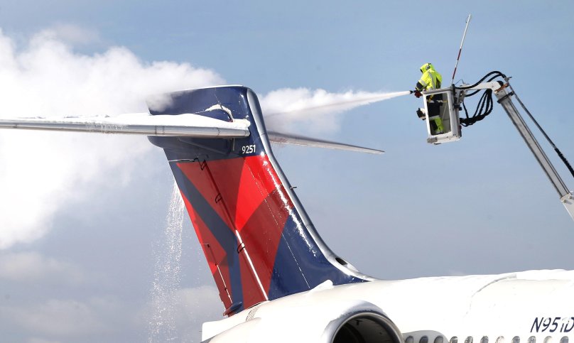 Противообледенительная система л410