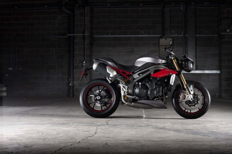 Triumph Speed Triple 1050 r