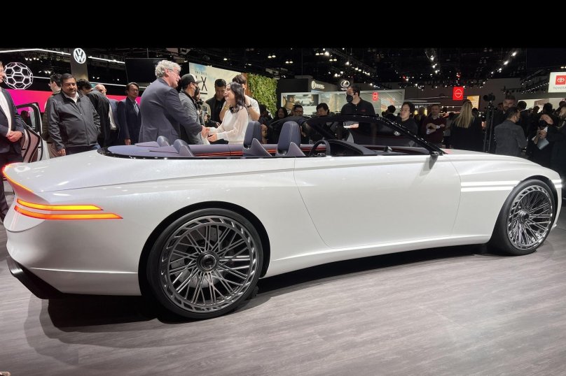 Дженезис кабриолет 2022