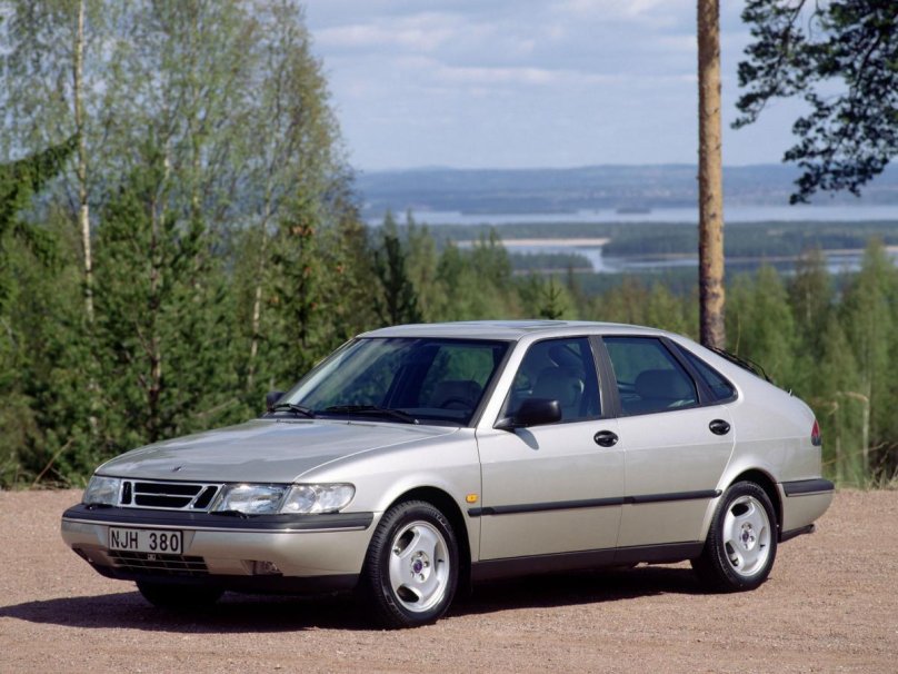 Saab 900 II
