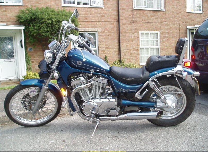 Сузуки интрудер vs 800