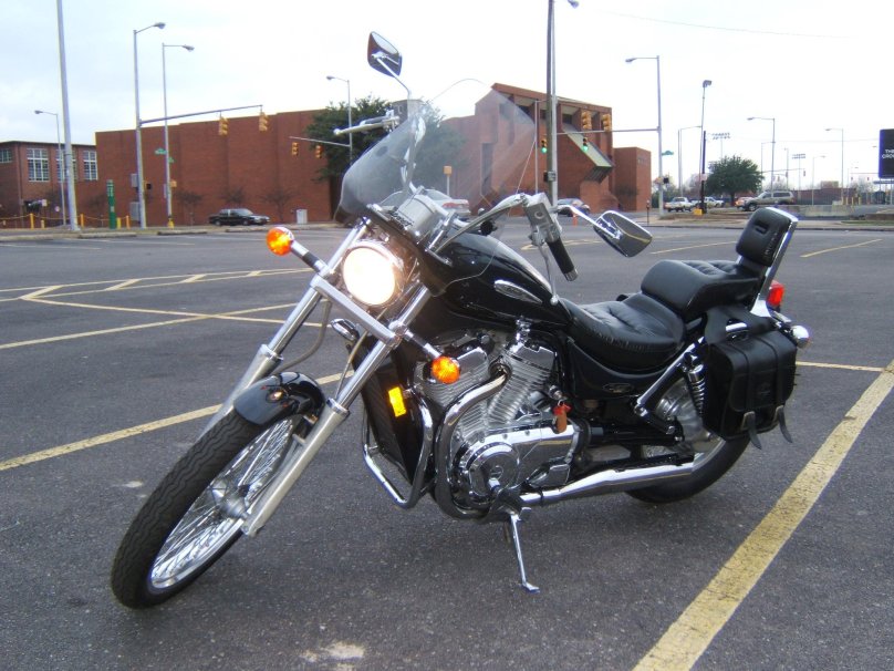 Судзуки интрудер 800