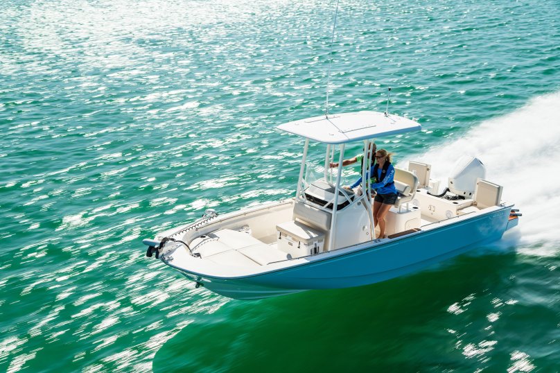 Boston Whaler катер