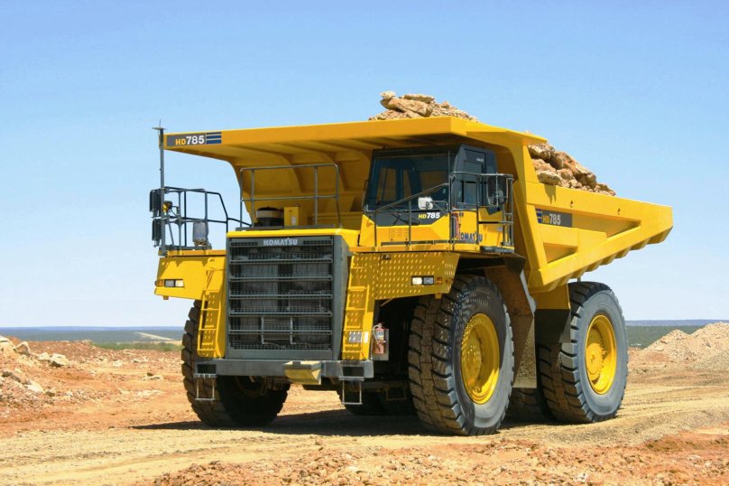 Самосвал Komatsu hd785-7