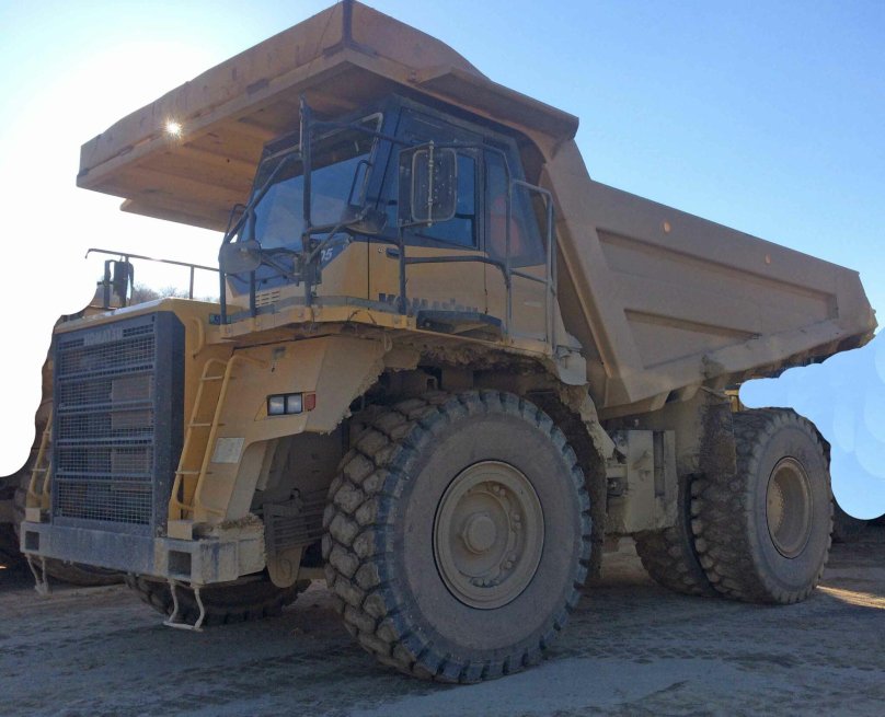Komatsu HD 605-7