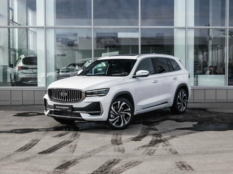 Geely Monjaro белый