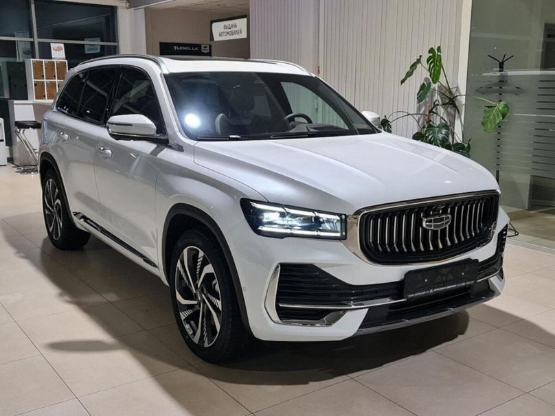 Белый Geely Monjaro 2.0 at (238 л.с.) 4wd