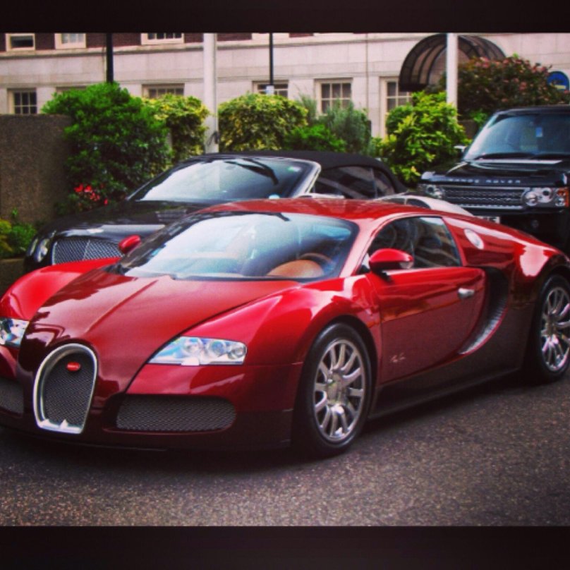 Бугатти Вейрон бордовый