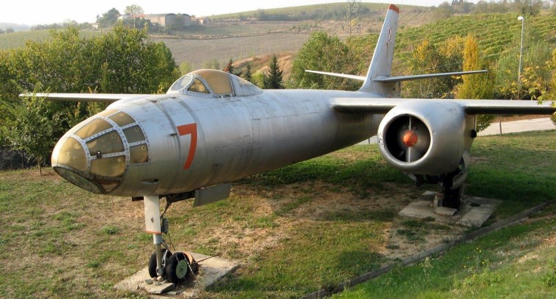 Реактивный бомбардировщик ил-28