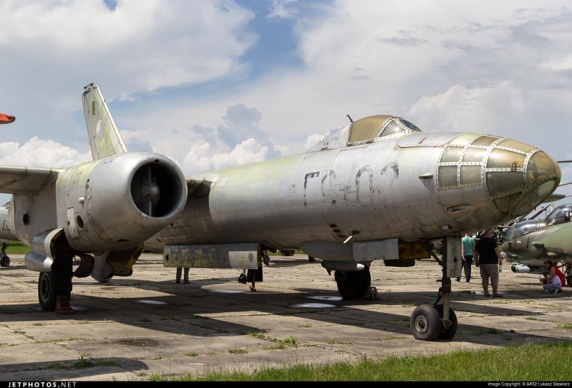 Ил 28