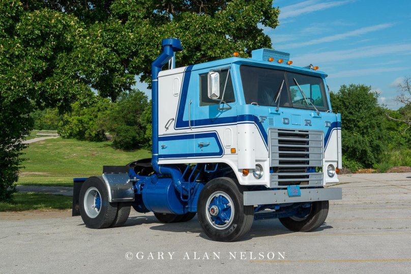 Ford w9000 Cabover