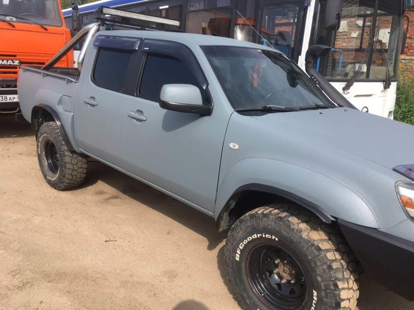 Bt50 Mazda Раптор серый