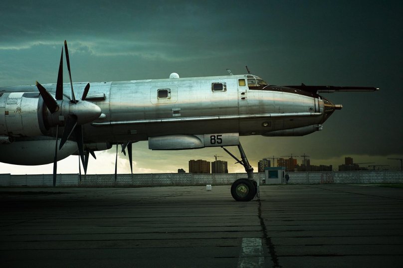 Самолет брутальный