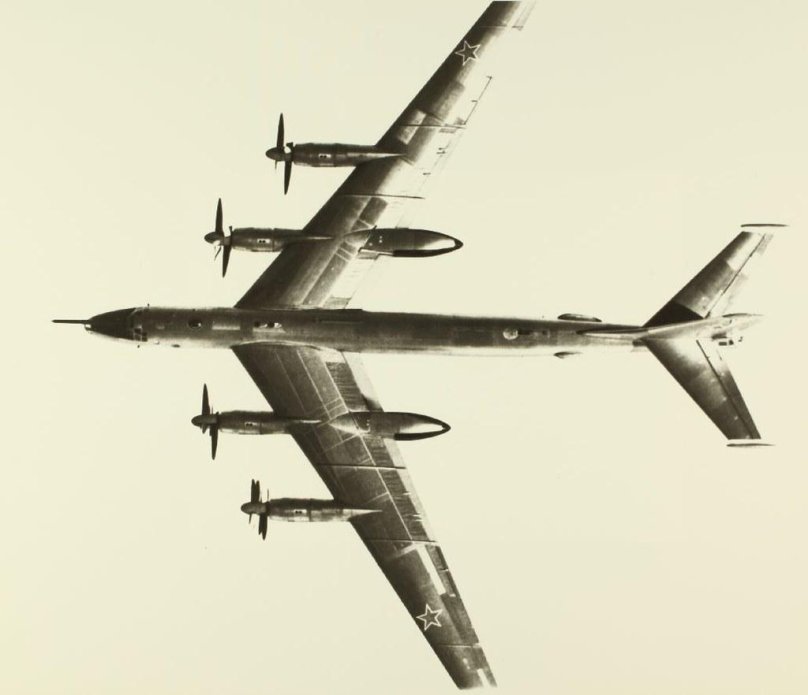 Противолодочный самолет ту-142