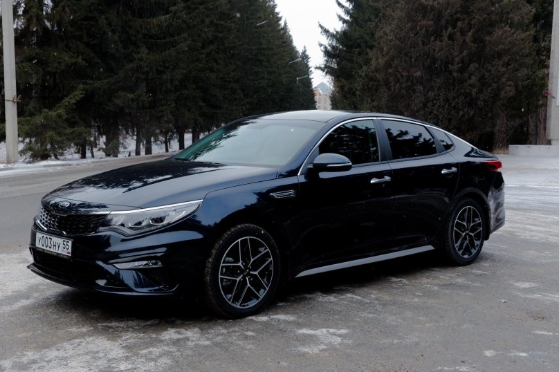 Kia Optima 2018 черная