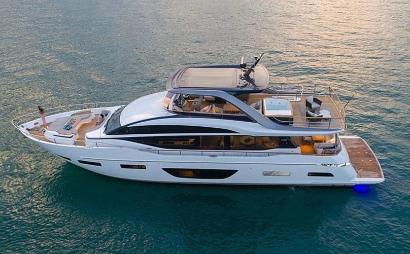 Яхта принцесса 85