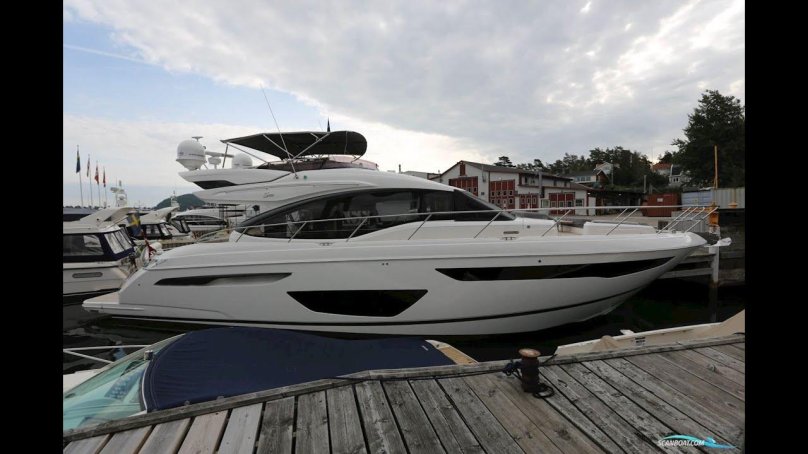 Яхта принцесса v60