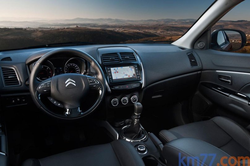 Citroen c4 Aircross салон