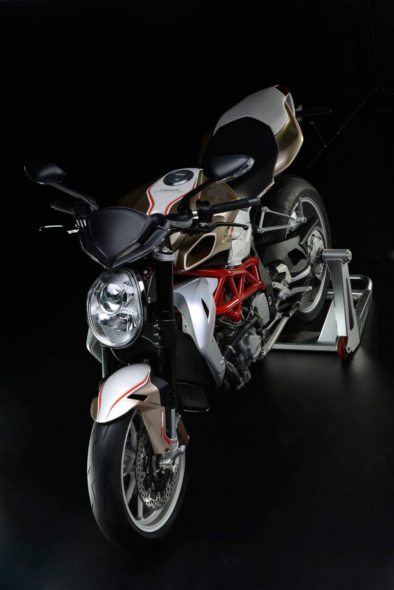 Мотоцикл MV Agusta brutale