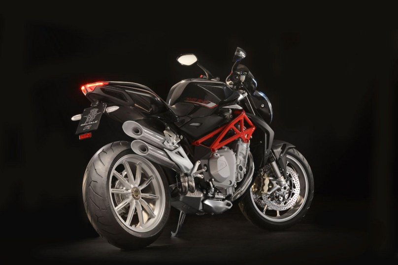 Мотоцикл МВ агуста брутале