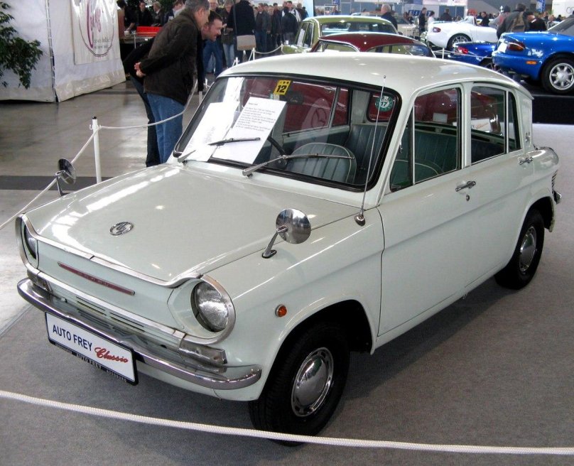 Mazda Carol 600