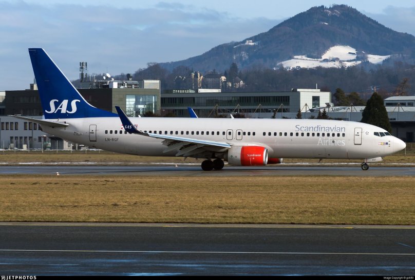 737 SAS