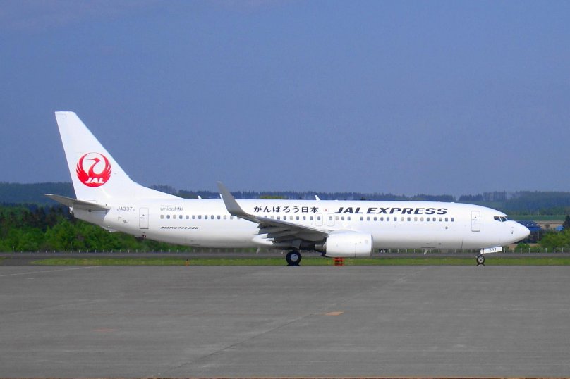 B737-400 JAL