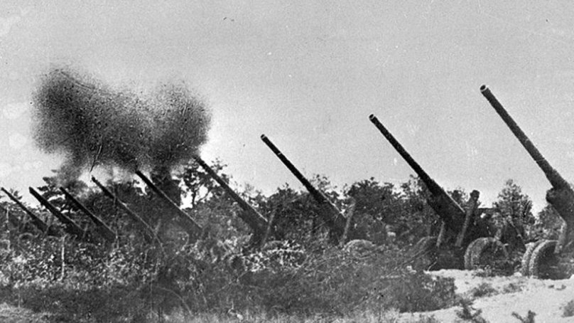 Артиллерийская батарея ВОВ