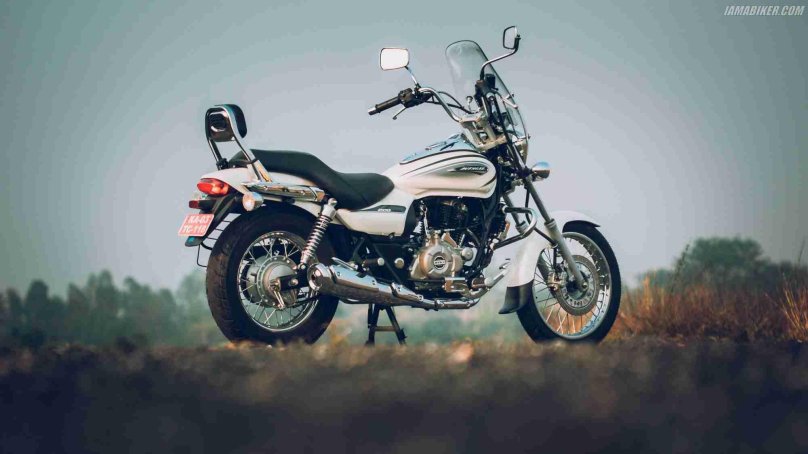 Мотоцикл Bajaj Avenger 220