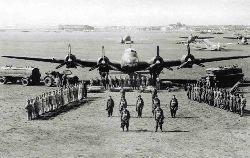 Бомбардировщик второй мировой Италии