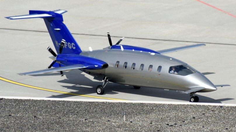 Самолет Piaggio p180 Avanti II