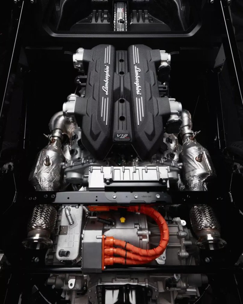 Двигатель Ламборджини