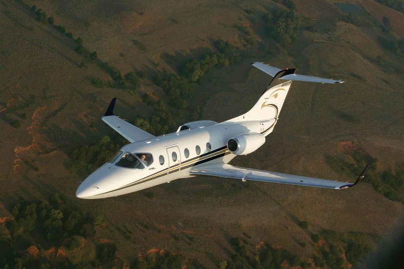 Hawker 400