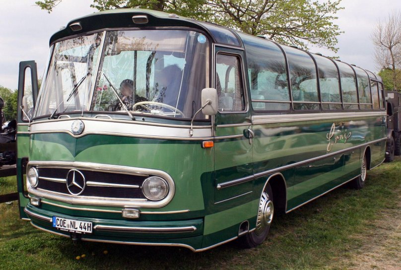 Автобус Мерседес 321