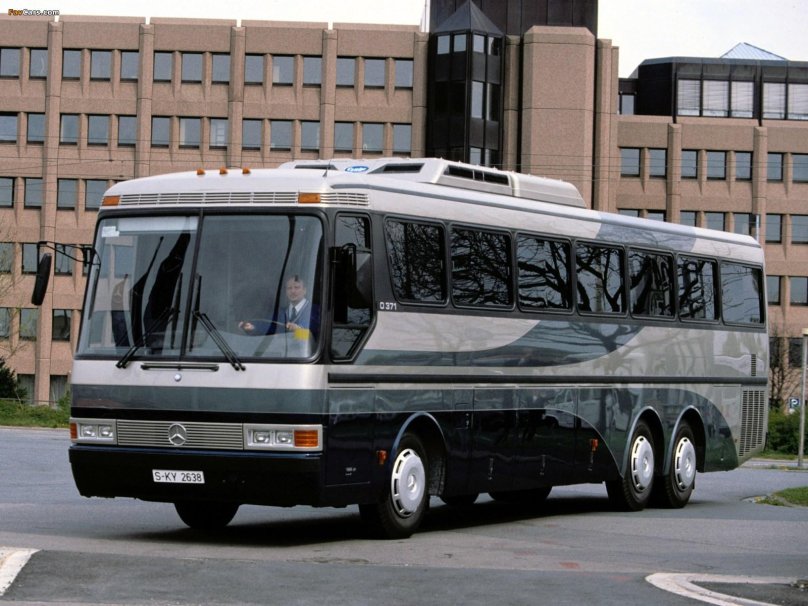 Mercedes-Benz o371